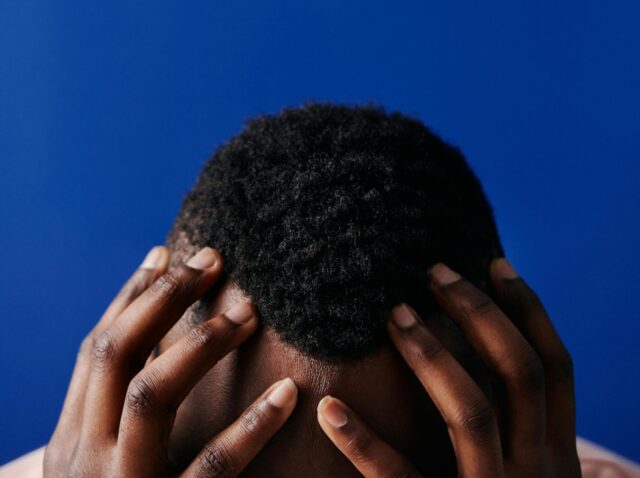 hands in head