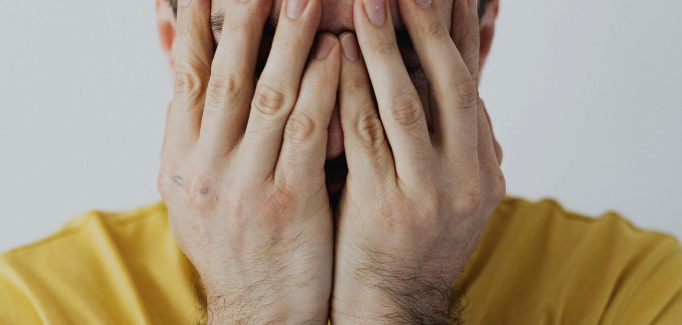 handsinhead2